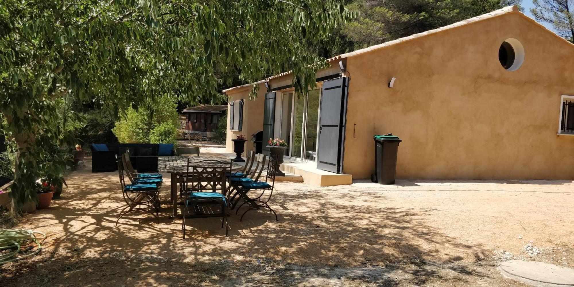 Villa CIGALONS en pleine pinède + PISCINE chauffée Auriol Esterno foto